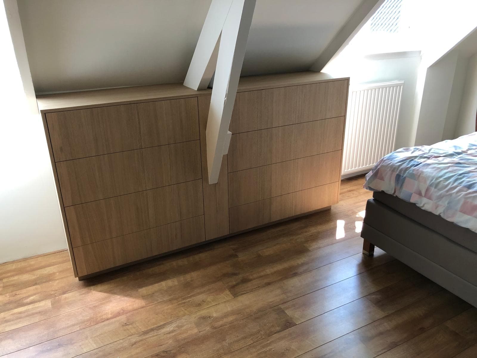 Zwevend bureau voor iMac